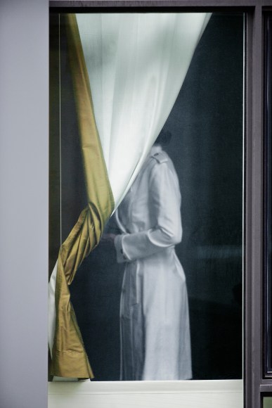 Arne Svenson , Neighbors #58, 2012/2022