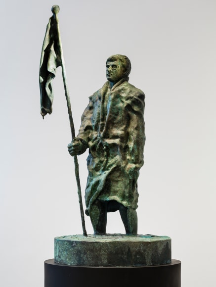 Thomas Schütte, Mann mit Fahne (image 2)