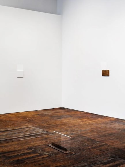 Summer Reading, curated by Richard Wentworth – installation view 14