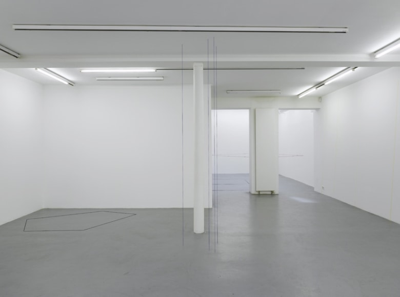 Fred Sandback – installation view 1