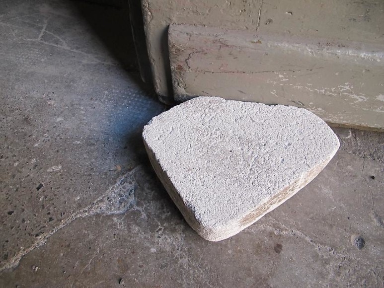 Richard Wentworth: motes to self – installation view 10, 