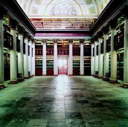 Candida Höfer Universitätsbibliothek Helsinki