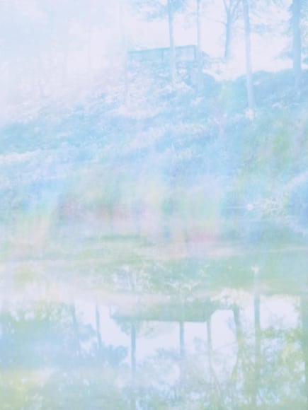 James Welling , Vertical Lake (Glass House)