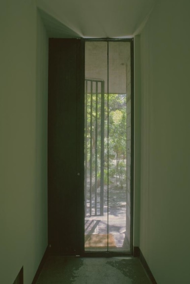 James Welling 9262 Maison de verre