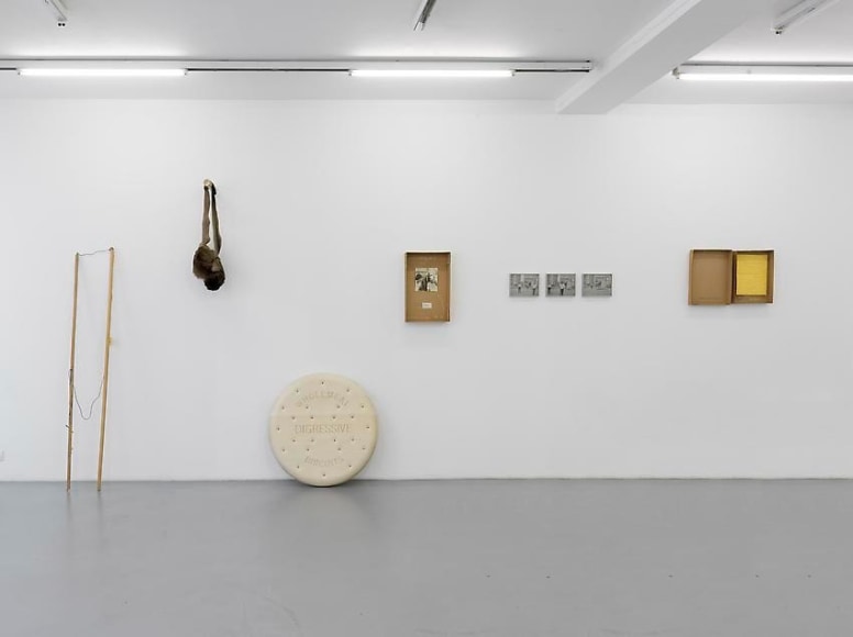 Bob and Breakfast: Robert Filliou et ses invités par François Curlet – installation view 5