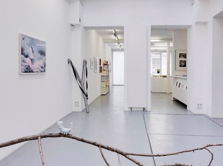 Bob and Breakfast: Robert Filliou et ses invités par François Curlet – installation view 8