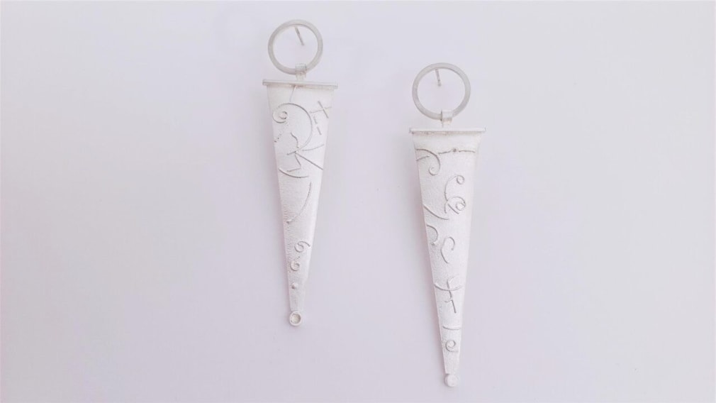 Ann Parkin, Earrings - Particle Tracks, Suspended Triangle