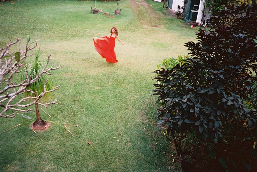 Sophie Elgort, V in Kauai
