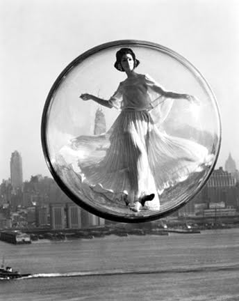 Melvin Sokolsky, Over New York, 1963