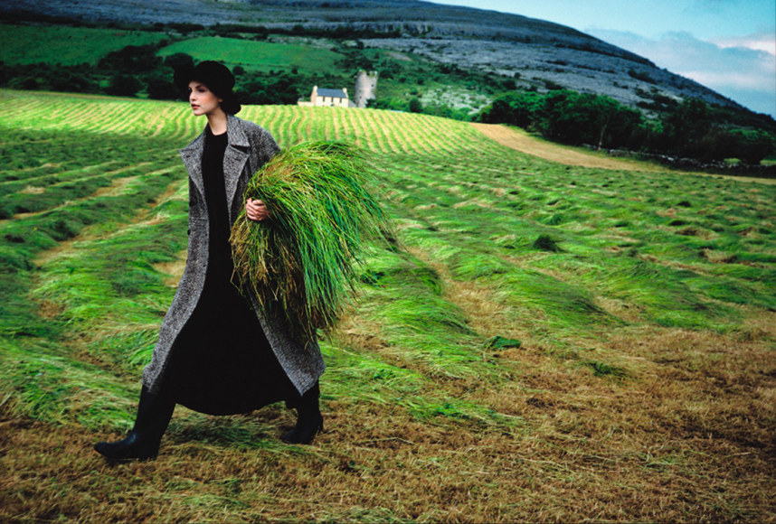 Arthur Elgort, Nadja Auermann in Ireland, VOGUE, 1993