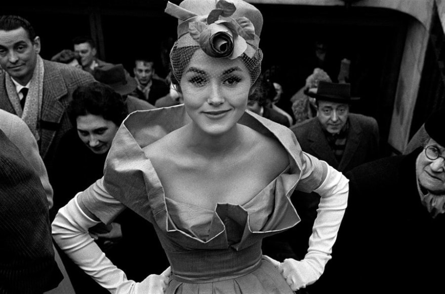 Frank Horvat, Paris, Sortie de Metro, pou les Jardin des Modes, 1959