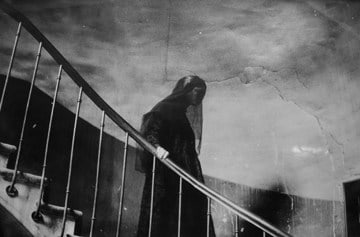 Deborah Turbeville, The Staircase: Commes des Garcons, Passage Vivienne, Paris, 1980