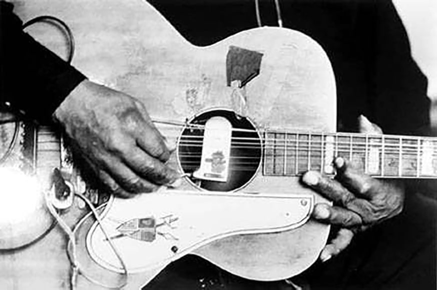 David Gahr, Hands of Big Joe Williams, 1969