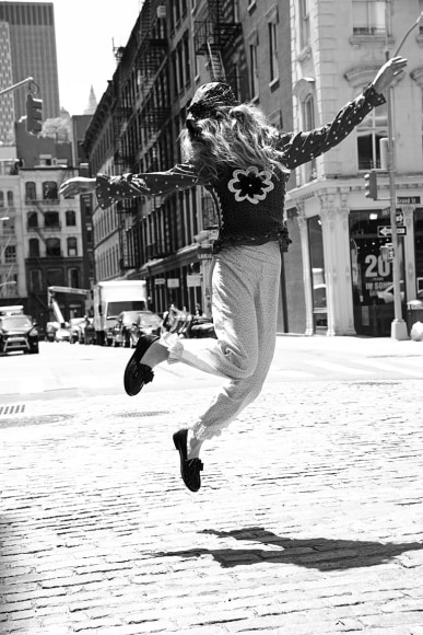 Sophie Elgort, Taylor On Crosby Street