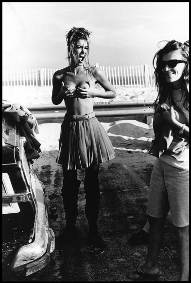 Arthur Elgort, Susan Holmes on Flying Point Road, Long Island, VOGUE Italia, 1991