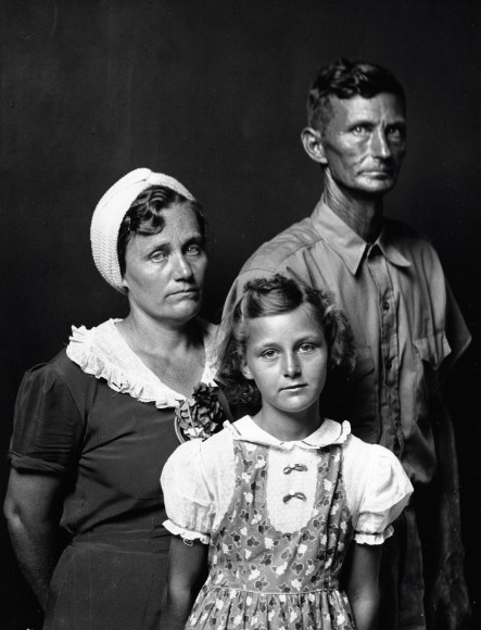 Disfarmer , Couple with child