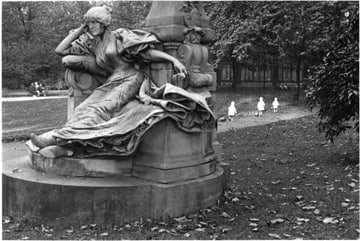 Robert Doisneau, Trois Petits Enfants Blancs, 1971