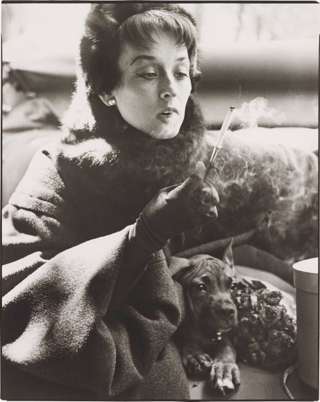 Richard Avedon, Dorian Leigh, Avenue Montaigne, Paris, 1949
