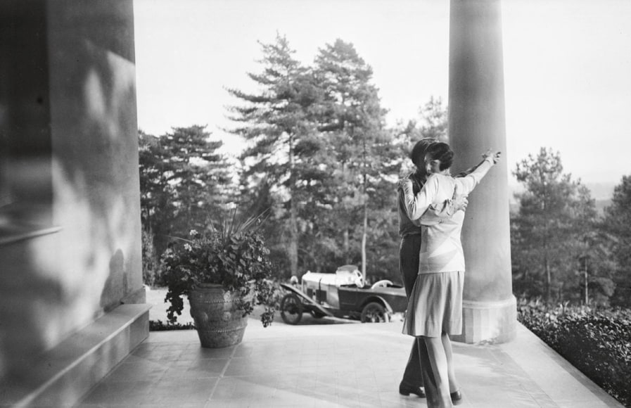 Jacques-Henri Lartigue, Tango - Bib with Dr. Boucard, 1926