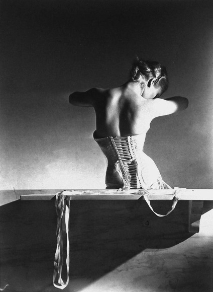 Horst P. Horst, Mainbocher Corset, Paris, 1939