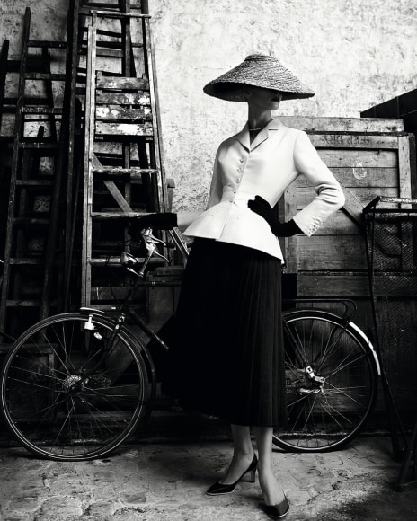 Patrick Demarchelier, Christian Dior Haute Couture, Spring 1947, 2011