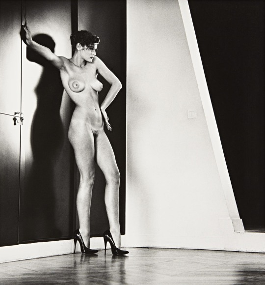 Helmut Newton, Sylvia in my Studio, Paris, 1981