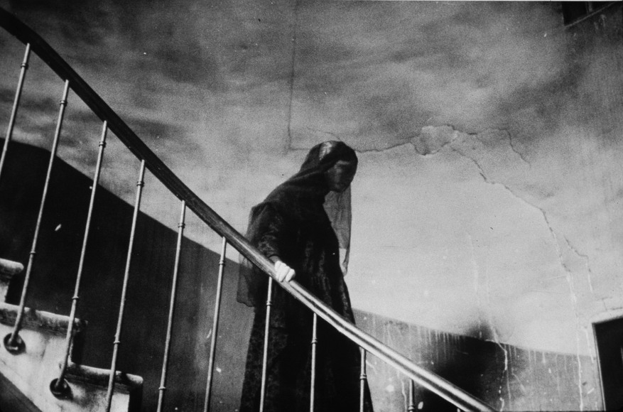 Deborah Turbeville, Comme des Garçons, Passage Vivienne, Paris, 1980