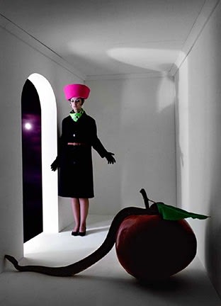 Melvin Sokolsky, Surreal Snake, New York 1964