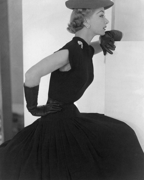Horst, Lisa Fonssagrives, Hat and Gloves, 1951