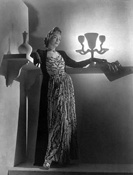 Horst P. Horst, Model with Giacometti Vase, Paris, 1939