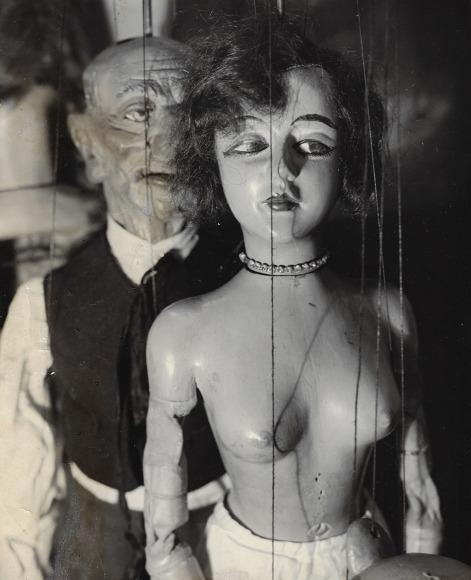 André Kertész, Marionette, Paris, 1929