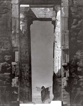 Edward Steichen, Isadora Duncan at the Portal of the Parthenon, Athens 1920