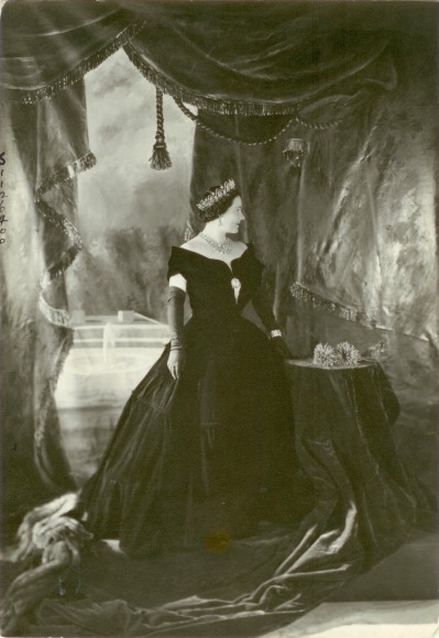 Cecil Beaton, Queen Elizabeth, 1948 