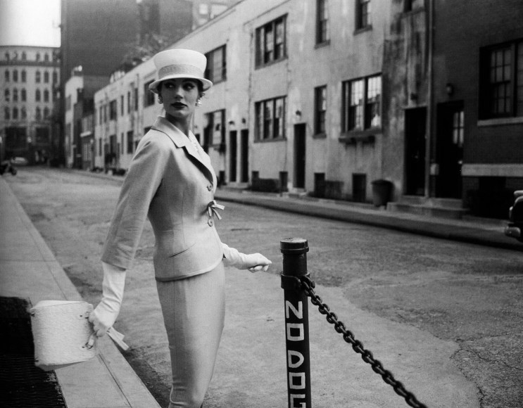 William Helburn, Simone D’Aillencourt, Washington Mews, c.1959