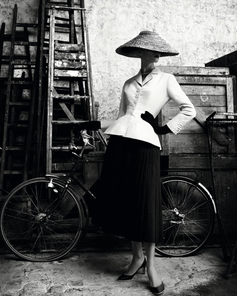 Patrick Demarchelier, Dior Haute Couture, Spring-Summer 1947, 2011