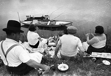 Henri Cartier-Bresson, On the banks if the Marne, France, 1938