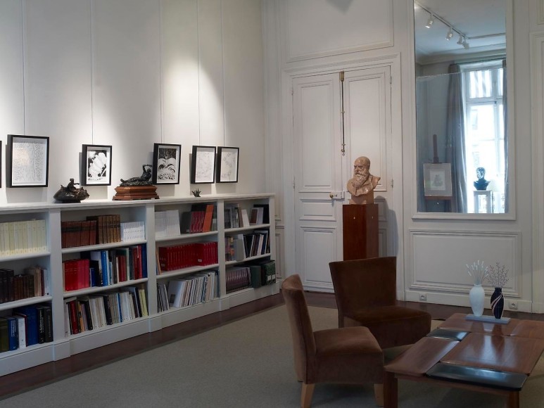  Installation view, Rive Gauche / Rive Droite, Saint Honor&eacute; Art Consulting, Paris, September 9 - September 25, 2010