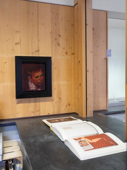 Oliver Osborne, 'Grund und Figur' at The Saanen Vitrine, Installation View