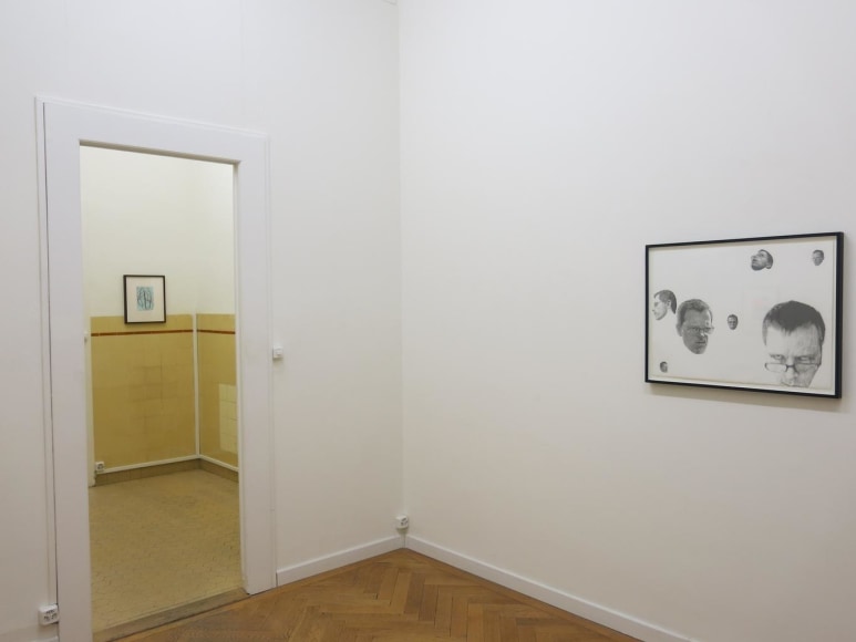  Exposition de groupe: Group Show, 	Installation