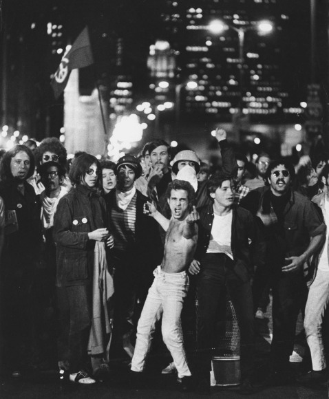 13.&nbsp;Perry Riddle, Group of protesters outside the Democratic National Convention in Chicago, 1968