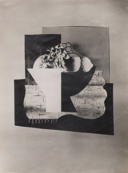 Claude Tolmer, Untitled Photo Collage, ​1933. Cut paper collage resembling a bowl of fruit.