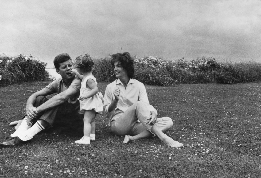 24.&nbsp;Mark Shaw (1921-1969), John F. Kennedy with Jacqueline and daughter Caroline, Hyannis Port&nbsp;(John F. Kennedy Memorial Edition, 1963, p.80; Nov. 29,1963 Issue,p.101), 1959