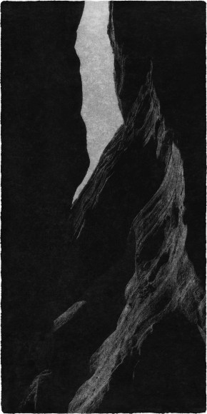 Jungjin Lee, Opening #26 (Ed.5/10+3AP), 2016. Archival pigment print on Korean Mulberry paper, 145.5 x 76.5 cm., Courtesy of the artist & PKM Gallery.