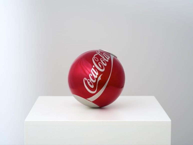 Wonwoo Lee, Fat coke (Edition of 20), 2017. Stainless steel, aluminium, paint, 15 x 15 x 15 cm., Courtesy of the artist & PKM Gallery.