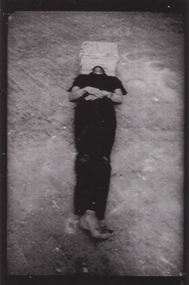 Cody Choi, Unified Photo 01, 1992. C-print, 21 x 28 cm. Courtesy of the artist & PKM Gallery.