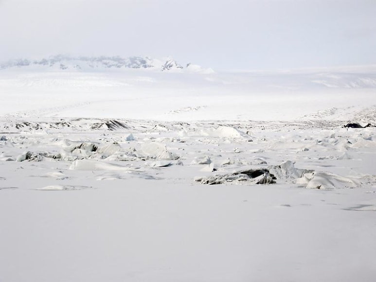 Katie Paterson,&nbsp;Vatnaj&ouml;kull (the sound of), 2007/8. Hydrophone, mobile phone, DE500, variable.&nbsp;, Courtesy of the artist &amp;amp; PKM Gallery.