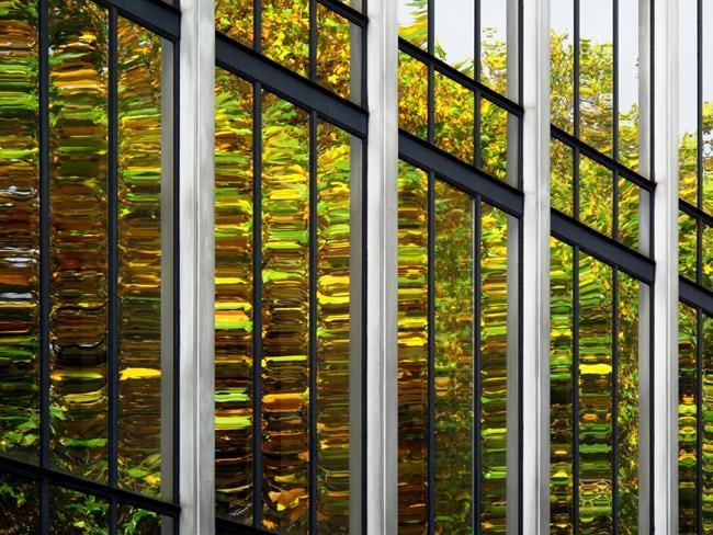Jiwon Jung. Z.B Op. 016 DÜESSELDORF, 2009. Pigment print mounted on Plexiglas, 100 x 133 cm. Courtesy of the artist & PKM Gallery.