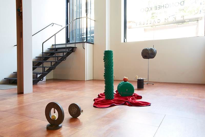 Donghee Koo. Installation view of solo exhibition "Extra Stimuli," PKM Gallery Temporary Exhibition Space, 2013. Courtesy of the artist & PKM Gallery.