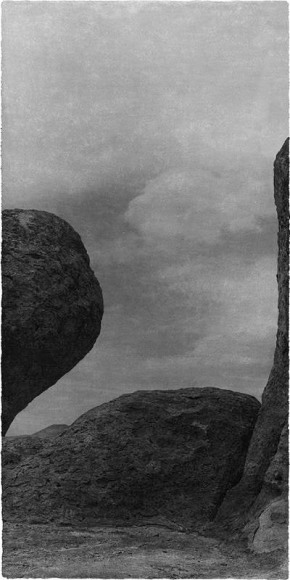 Jungjin Lee. Opening 19 (Ed. 4/10), Archival pigment print on Korean Mulberry Paper, 145.5 × 76.5 cm. Courtesy of the artist & PKM Gallery.