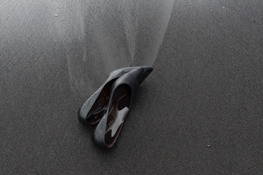 MARIA FRIBERG  Trace  2014, pigment print on acid free semigloss cotton paper, silicon glas face mounted, aluminum back, 10.63 x 15.75 inches